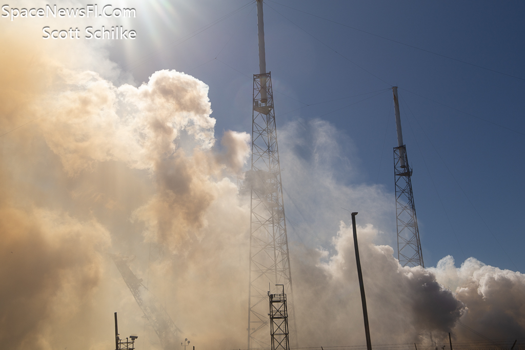 Liftoff SpaceX Falcon 9 B-1067-17 MERAH PUTIH 2 Mission