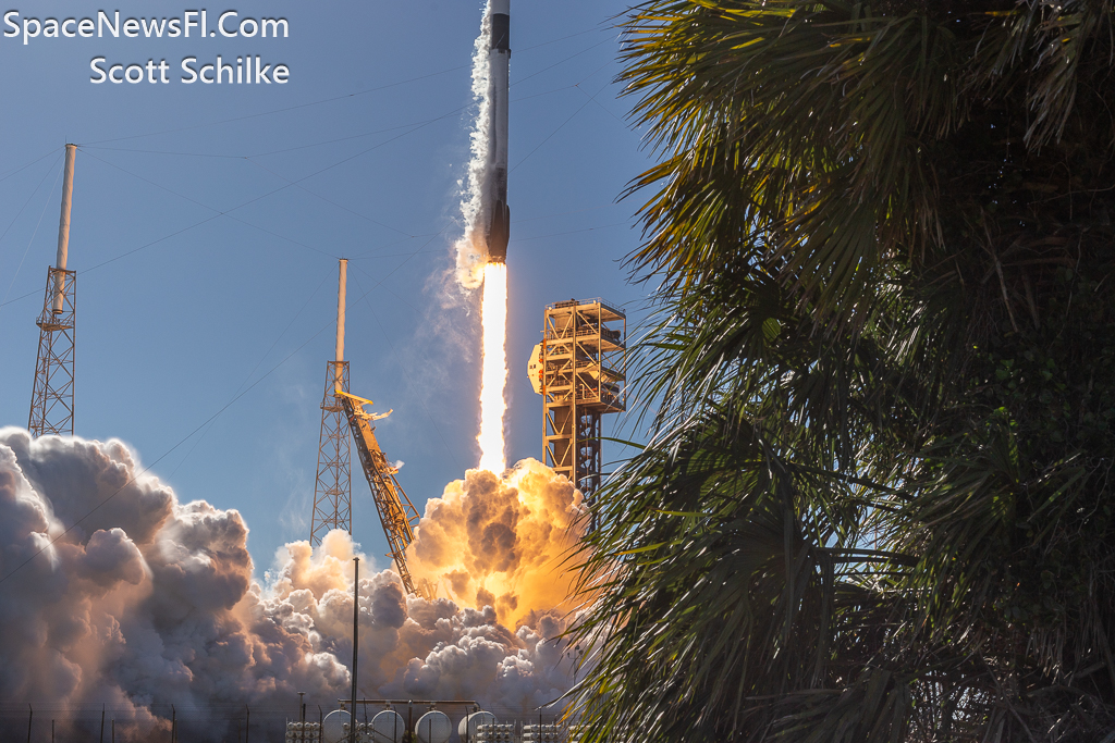 Liftoff SpaceX Falcon 9 B-1067-17 MERAH PUTIH 2 Mission