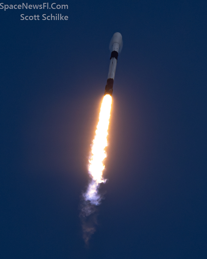 Shock Collar or Vapor Cone Around Fairing SpaceX Falcon 9