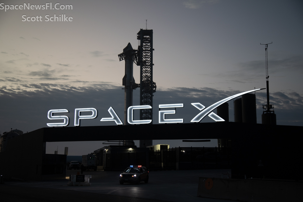 Wed. Morning SpaceX Heavy Lift Rocket Starship S28 & B10 Starbase Texas