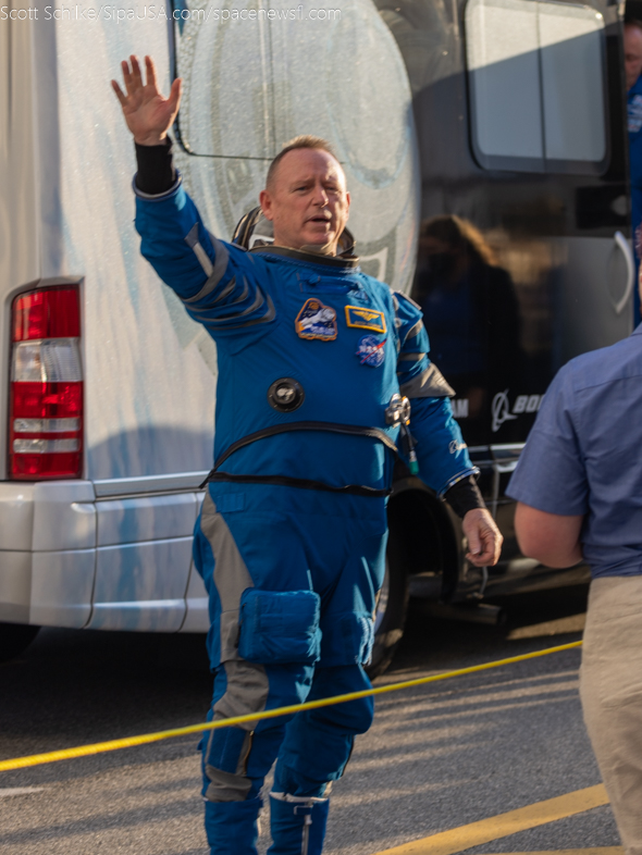 7:00 PM CFT NASA Boeing ULA Crew Walkout From the Neil Armstorn O&C Bldg. Before It Was Scrubbed