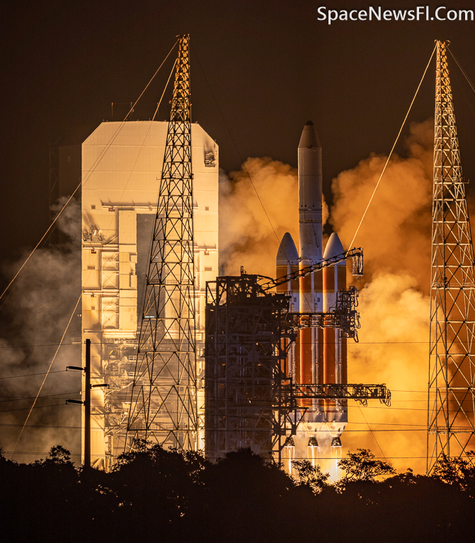 Liftoff ULA Delta IV Heavy NROL-68 