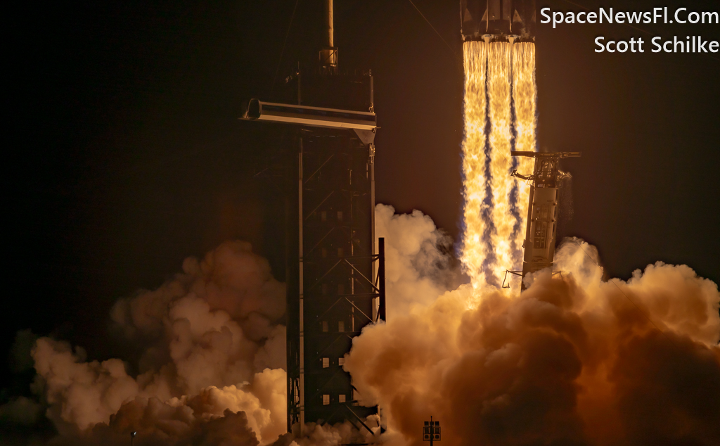 Liftoff 11:04 PM SpaceX Falcon Heavy 5.1 Million Pounds of Thrust