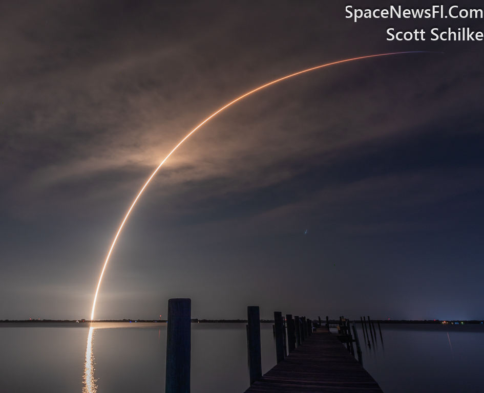 SpaceX Starlink 6-9 with B-1069-9 Streak Shot 1:17 AM