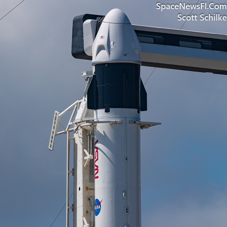 SpaceX Crew Dragon & Astronaut Access Swing Arm