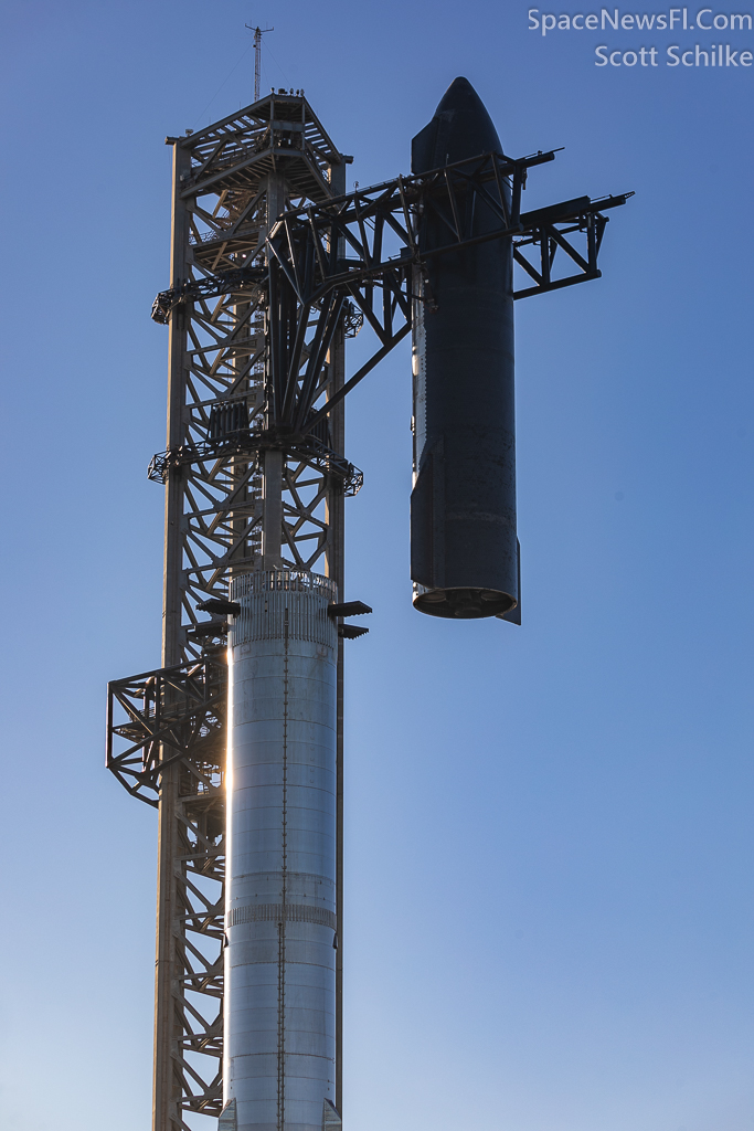 SpaceX Super Heavy Starship S25 Stacking On Top Of B9 Two Days Before Launch Attempt
