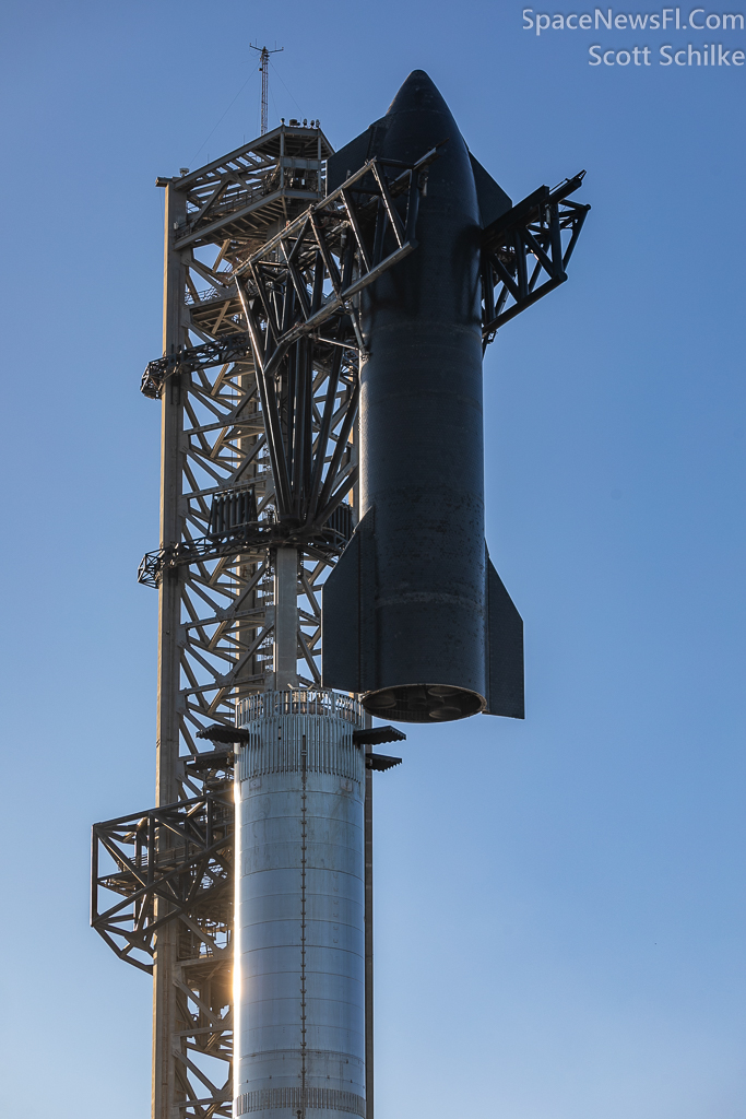 SpaceX Super Heavy Starship S25 Stacking On Top Of B9 Two Days Before Launch Attempt