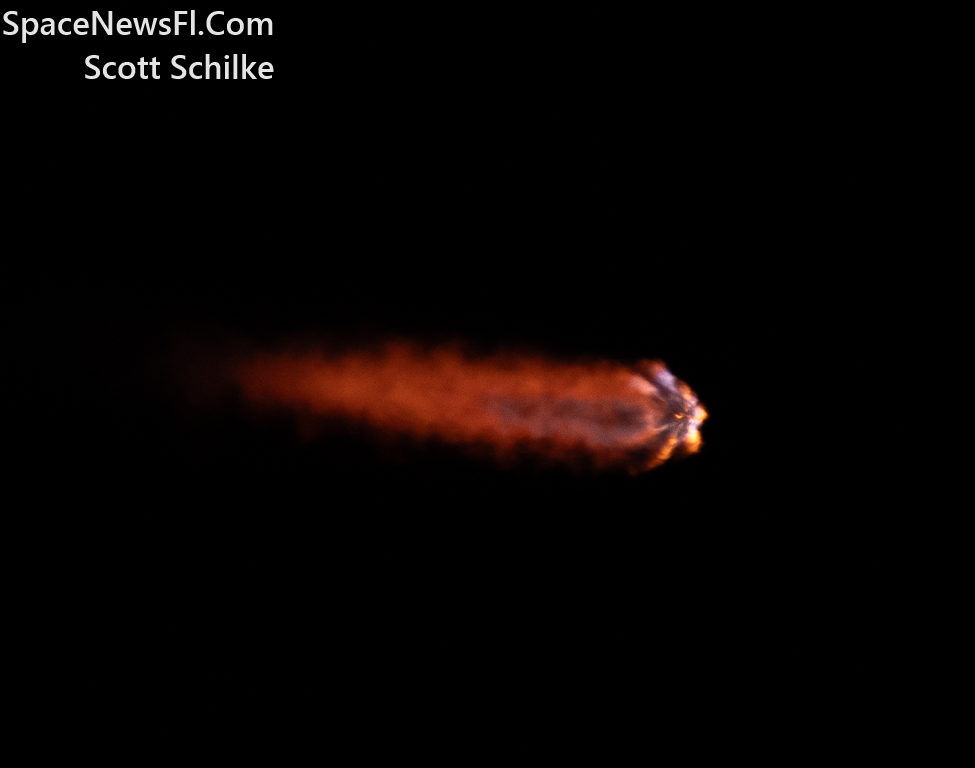 In Flight Heading Down Range SpaceX Starlink 6-33